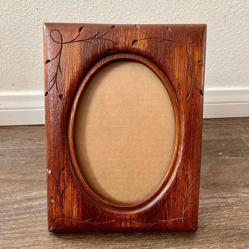Elegant Brown Wooden Photo Frame 7/9 inches